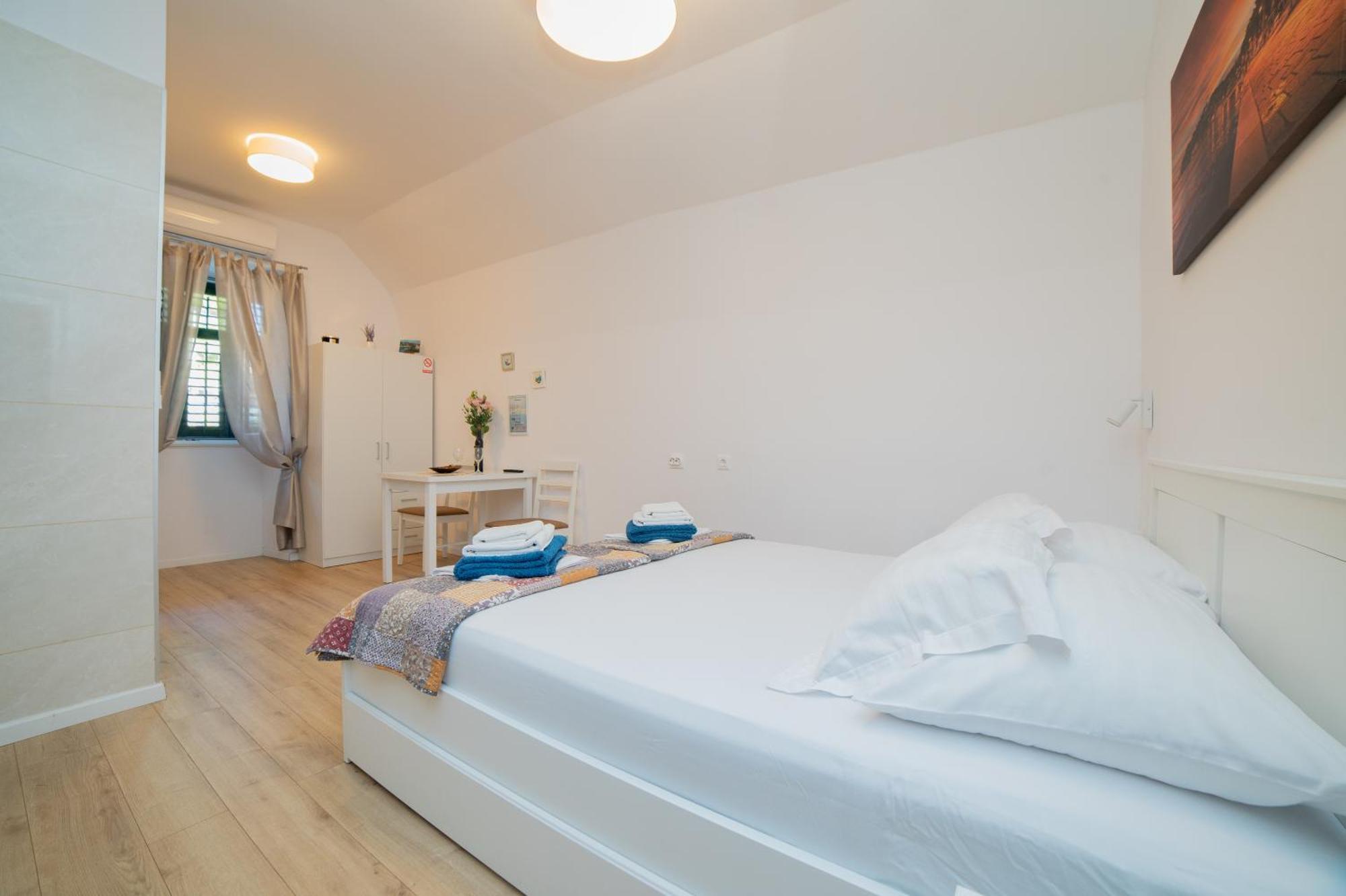 Studio Apartment Jeli ซัฟทัท ภายนอก รูปภาพ