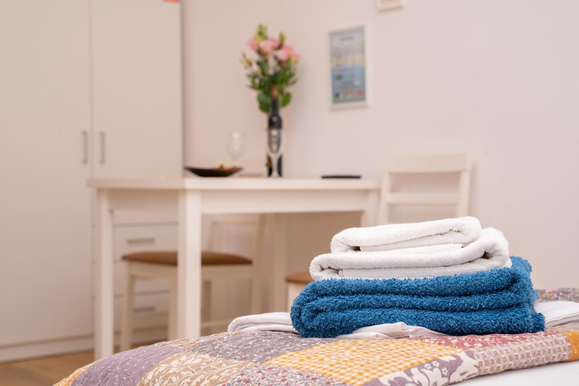 Studio Apartment Jeli ซัฟทัท ภายนอก รูปภาพ