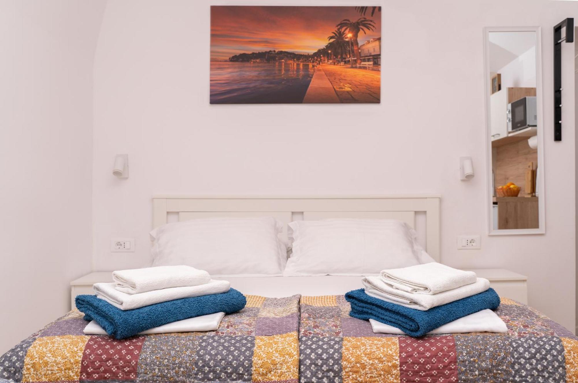 Studio Apartment Jeli ซัฟทัท ภายนอก รูปภาพ