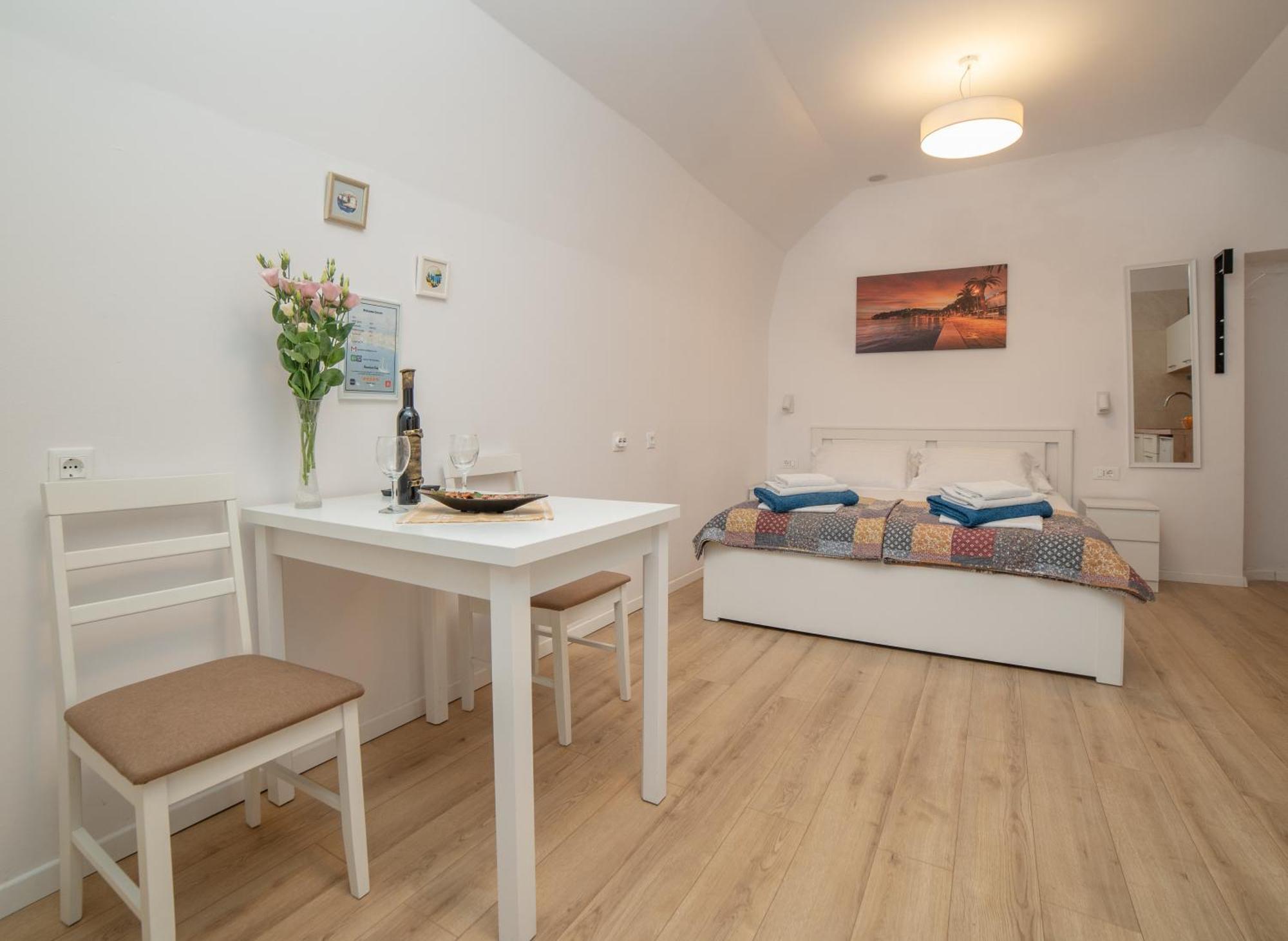 Studio Apartment Jeli ซัฟทัท ภายนอก รูปภาพ
